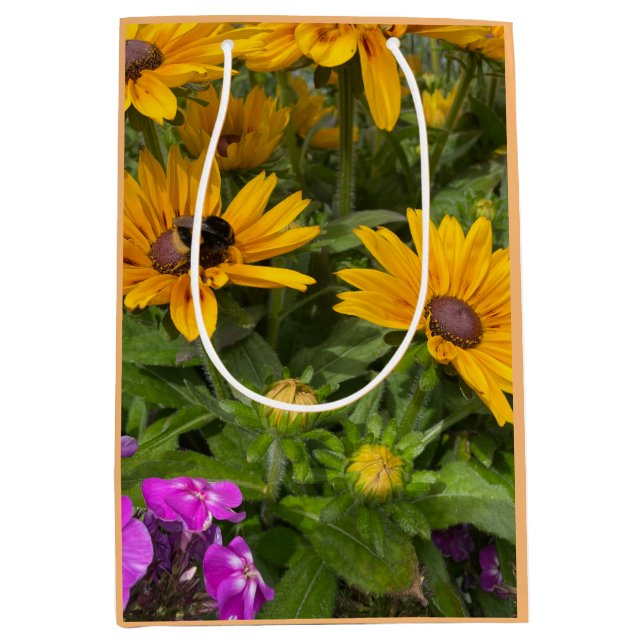 Gelbe Rudbeckia-Blume Rosa Phlox und Biene Mittlere Geschenktüte (Vorderseite)