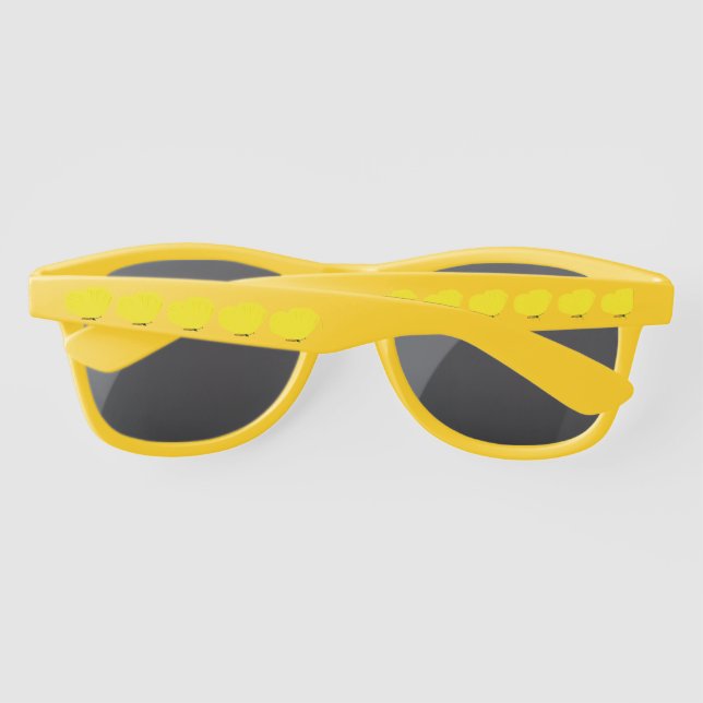 Gelbe Schmetterlinge Plastische Sonnenbrille (Rückseite)