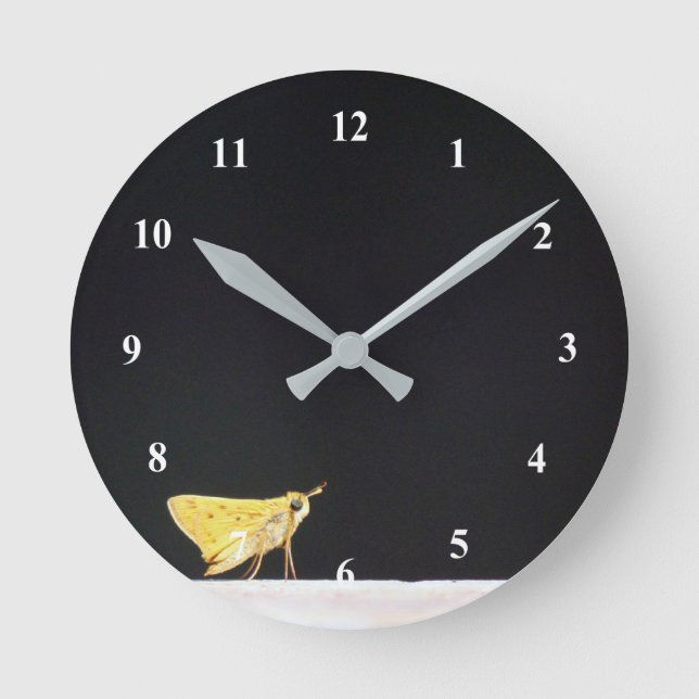 Gelbe Schmetterlingsuhr Runde Wanduhr (Vorderseite)