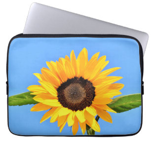 Gelbe Sonnenblume auf blauem Himmel - Sommer Laptopschutzhülle