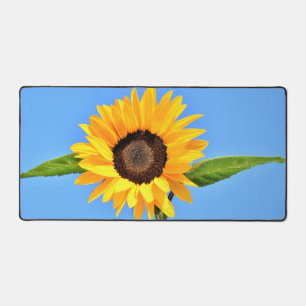 Gelbe Sonnenblume auf Blue Sky Schreibtischunterlage