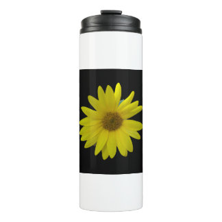 Gelbe Sonnenblume auf schwarzem Hintergrund Thermosbecher