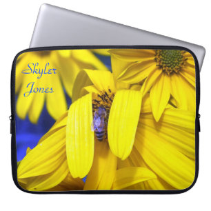 Gelbe Sonnenblume, blaue Bienenschläfe Laptopschutzhülle