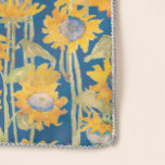 Gelbe Sonnenblume Schal<br><div class="desc">Mit diesem Chiffonschal können Sie Ihren Kleiderschrank stilvoll entwerfen. Dieses Design besticht durch einen Garten mit gelben Sonnenblumen, die in Aquarellfarben auf einem lebendigen, blauen Hintergrund gemalt wurden. Entworfen von dem weltbekannten Künstler ©Tim Coffey.</div>