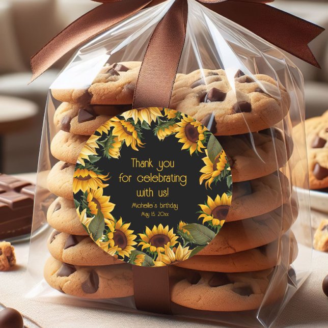 Gelbe Sonnenblumen Black Birthday Danke Runder Aufkleber (Sunflowers on black birthday party "Thank you" sticker)