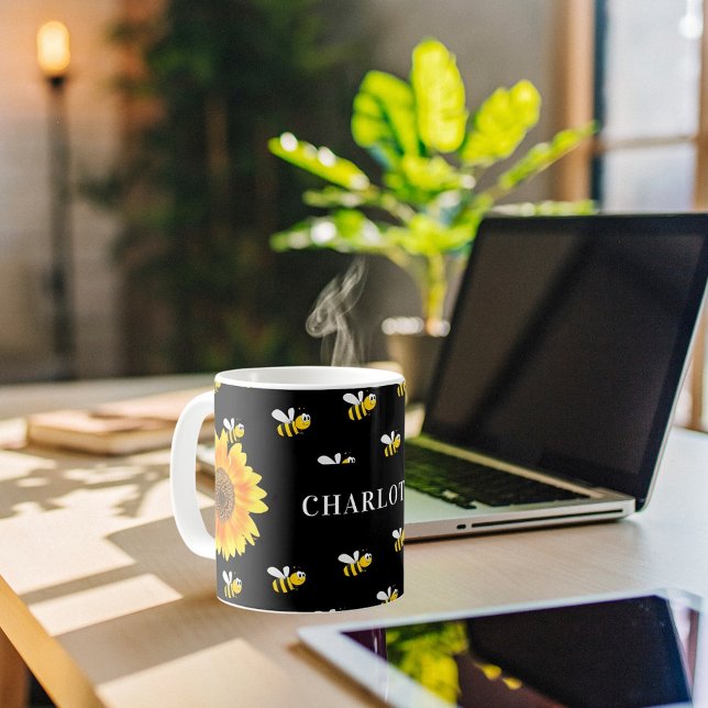 Gelbe Sonnenblumen mit schwarzen Hummeln Kaffeetasse (Von Creator hochgeladen)