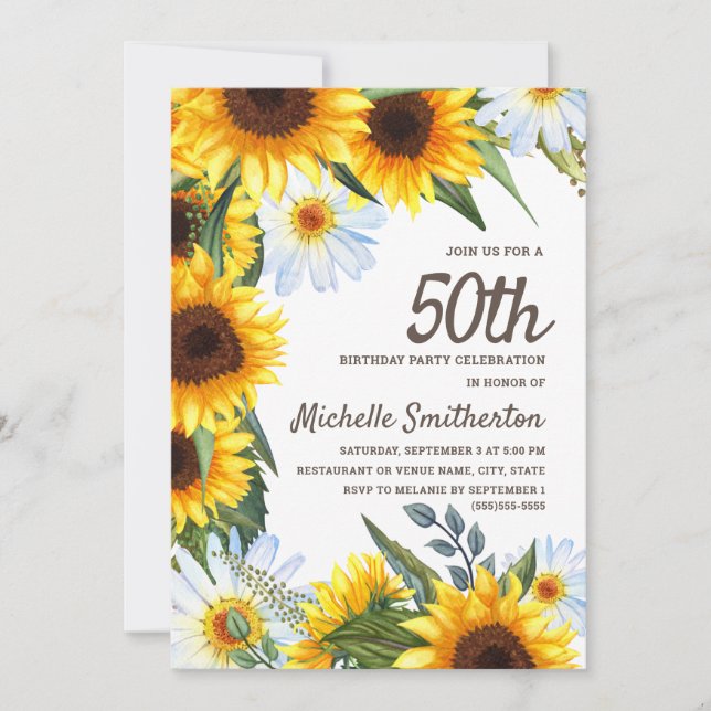 Gelbe Sonnenblumen Weiße Daisies 50. Geburtstag Einladung (Vorderseite)