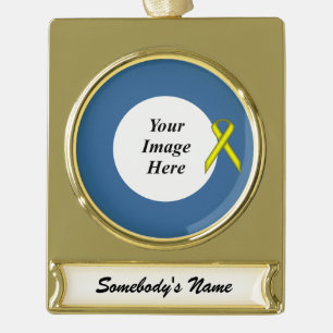 Gelbe Standard-Schleifen-Vorlage von Kenneth Yonci Banner-Ornament Gold