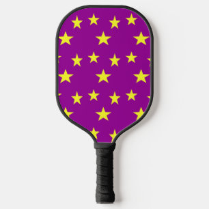 Gelbe Sterne auf lila Pickleball Schläger