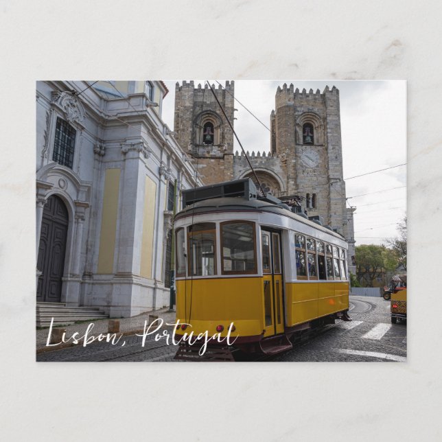 Gelbe Straßenbahn auf der Kathedrale von Lissabon  Postkarte (Vorderseite)