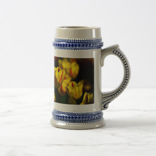 Gelbe Tulpe-Blume Bierglas
