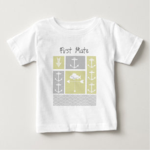 Gelbe und graue Ankerfisch-Wetterfahne im maritime Baby T-shirt