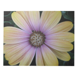 Gelbe und Lila Blume Notizblock