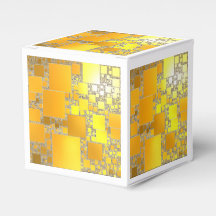 Gelbe und orangefarbene quadratische Geschenkboxen