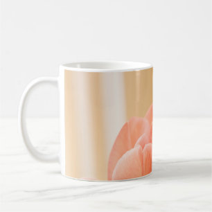 GELBE UND ROTE TULPE IN BLÜTE NAHAUFNAHME FOTO KAFFEETASSE