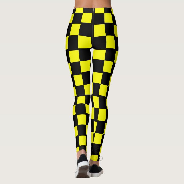 Gelbe und schwarze Checkerboard-Quadrate Leggings (Rückseite)