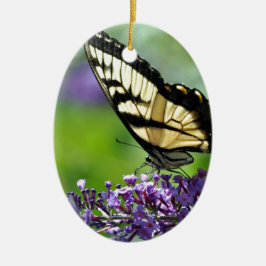 Gelbe und schwarze Schmetterlinge auf dem Lavendel Keramikornament