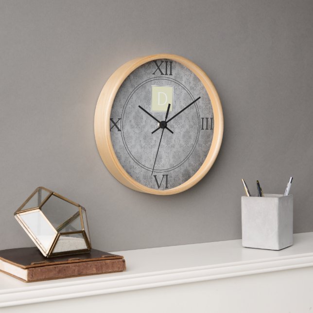 Gelbe Vintage Damask Monogram-Uhr Uhr (Büro)