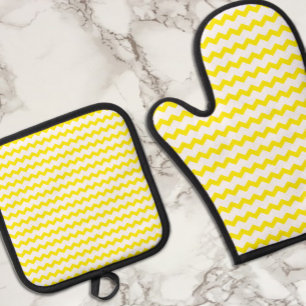 Gelber Chevron Ofenhandschuh & Topflappen-Set