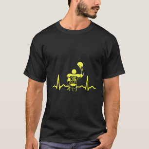 Gelber Herzschlag Fußball Nr. 36 mit Helm T-Shirt