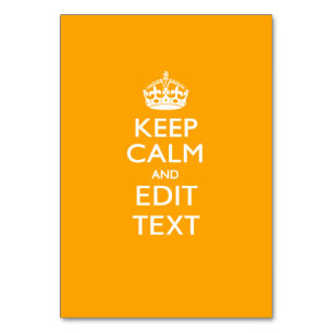 Gelber Hintergrund des Verkehrs Behalte Ruhe und T Tischnummer