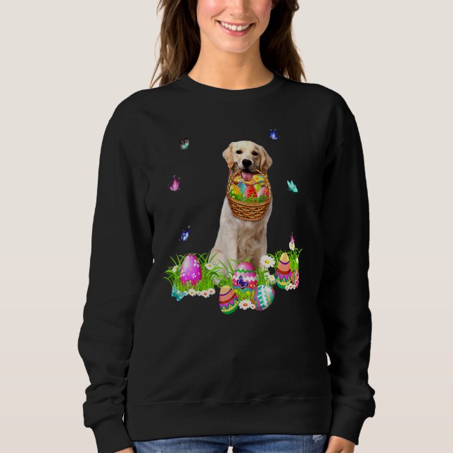Gelber Labrador Hund mit Ostereier Körbchen Sweatshirt (Vorderseite)