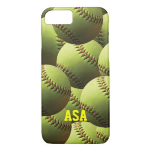 Gelber Softball-multi Ball mit Namen Case-Mate iPhone Hülle