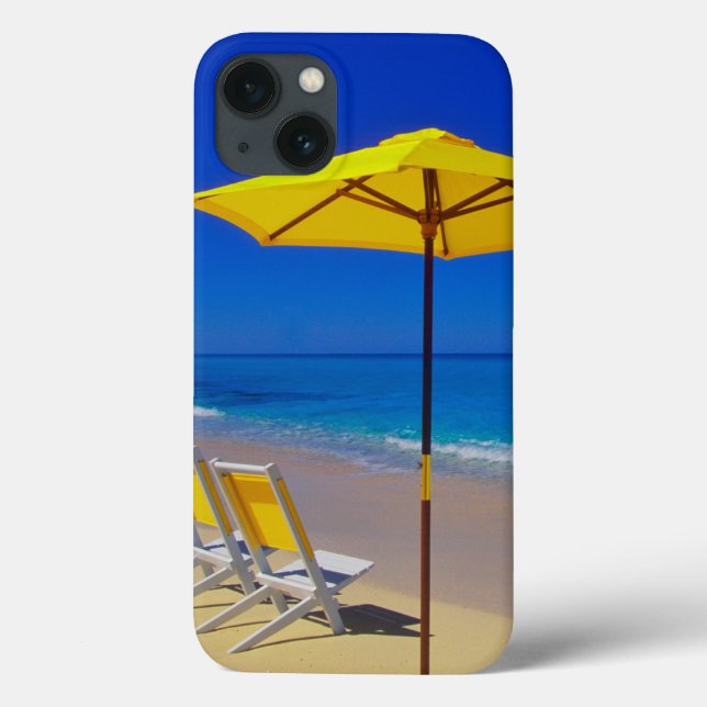 Gelber Sonnenschirm und Stühle auf unberührter Nat Case-Mate iPhone Hülle (Rückseite)
