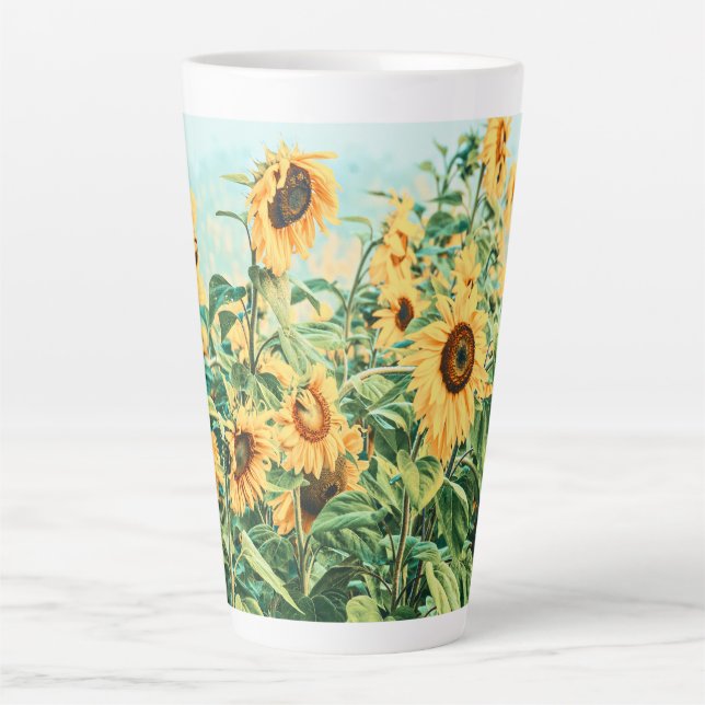 Gelbes, Aquamarines Blumendesign Milchtasse (Vorderseite)