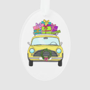 Gelbes Auto mit Weihnachtsgeschenken Ornament