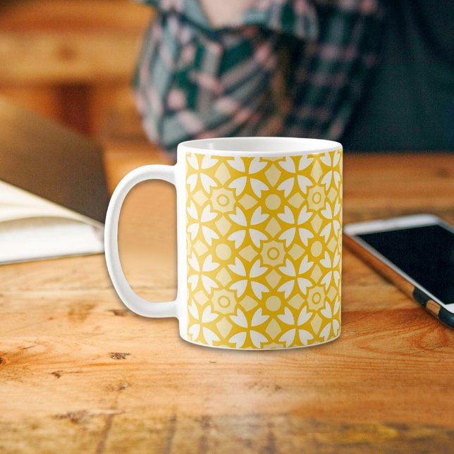 Gelbes Batik-Muster-Tasse Kaffeetasse (Von Creator hochgeladen)