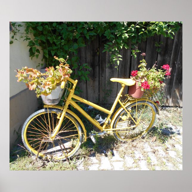 Gelbes Blume-Bike auf der Straße Poster (Vorne)