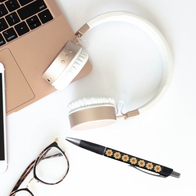 Gelbes Dahlia auf Schwarz-Flora-Muster Kugelschreiber (In Situ)