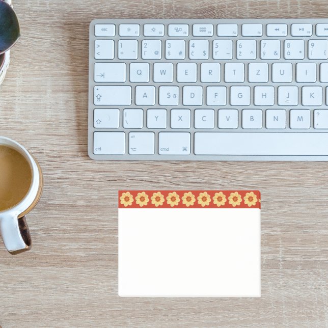 Gelbes Dahlia-Blumenmuster an der roten Grenze Post-it Klebezettel (In Situ)