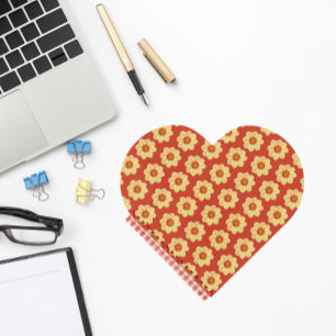 Gelbes Dahlia-Blumenmuster auf Rot Notizbuch