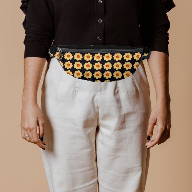 Gelbes Dahlia-Blumenmuster auf schwarz Bauchtasche (In Situ)