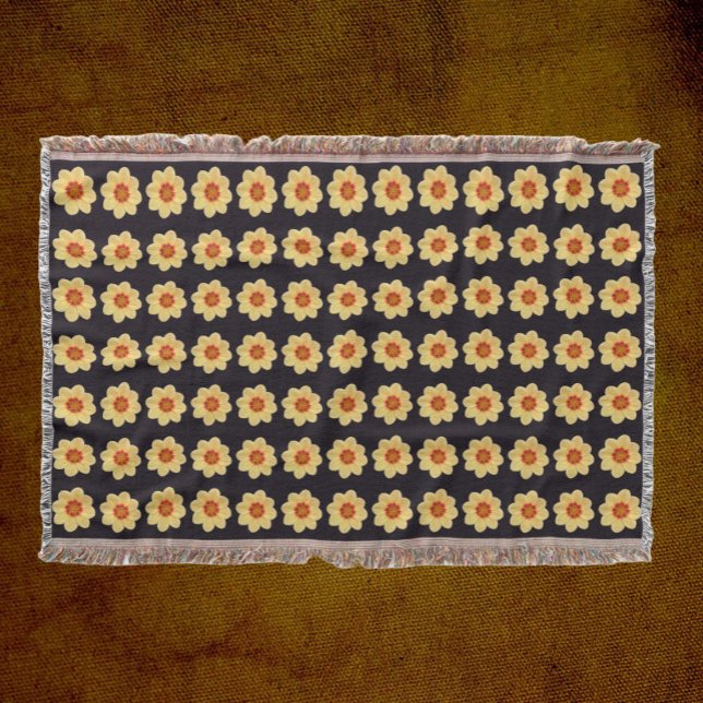 Gelbes Dahlia-Blumenmuster auf schwarz Decke (In Situ Front)