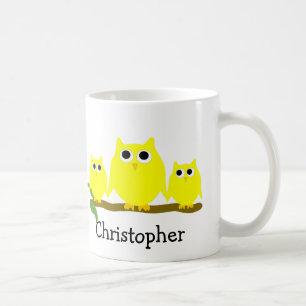 Gelbes Eulen-Design personalisiert Kaffeetasse