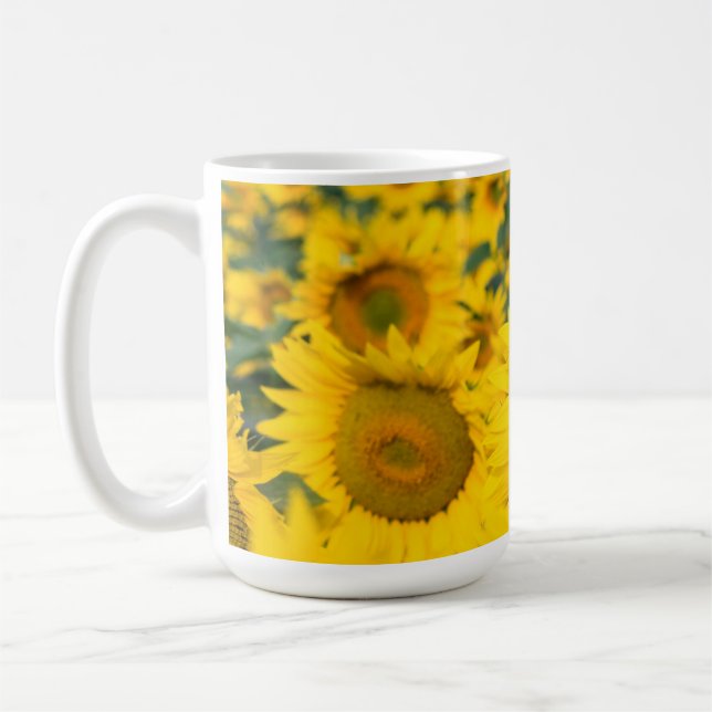 Gelbes Feld von Sonnenblumen Fotografie Kaffeetasse (Links)
