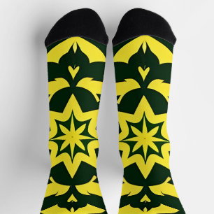 Gelbes florales Ornament auf grünem Hintergrund Socken