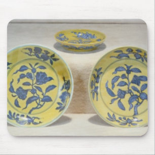 Gelbes GrundGeschirr gemalt im underglaze Mousepad