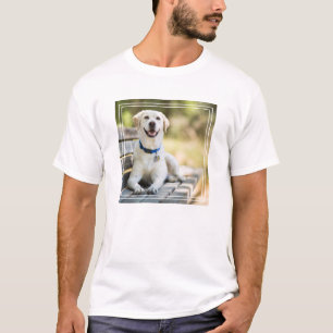 Gelbes Labrador liegt auf der Bank T-Shirt
