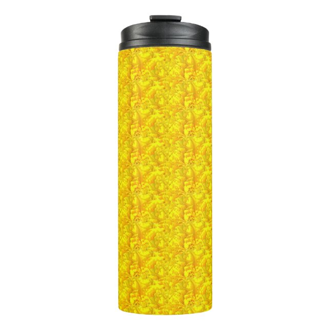Gelbes Marigold Floral Nahtloses Muster Thermosbecher (Vorderseite)