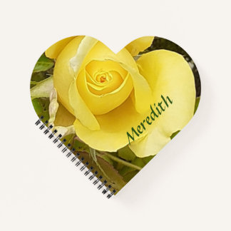 Gelbes Rosenknospe Herz Notizbuch