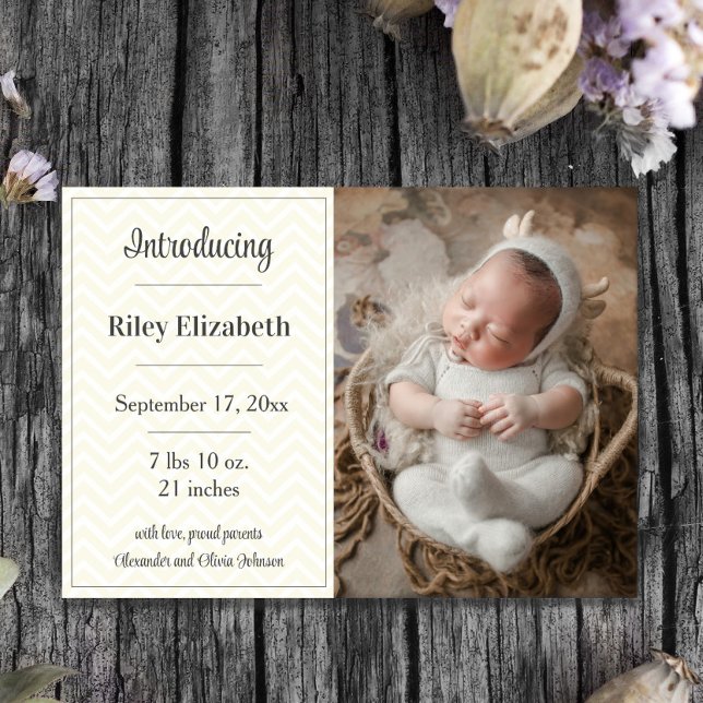 Gelbes Zickzack Foto Geburtsankündigung Ankündigung (Yellow Chevron Photo Birth Announcement)