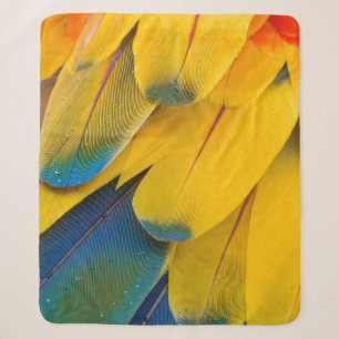 GELBLAU UND ROTE VÖGEL DER PARADISISCHEN BLUME SHERPADECKE