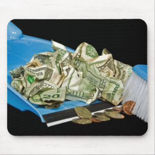 Geld im Staub Pan Mousepad