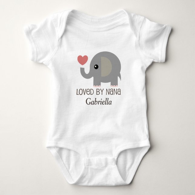 Geliebt durch personalisierten Baby-T - Shirt (Vorderseite)