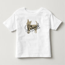 Geliebt von einem Chihuahua-Kleinkind-T-Shirt
