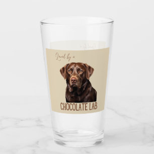 Geliebt von einem Schokoladen-Labrador-Hundefreund Glas